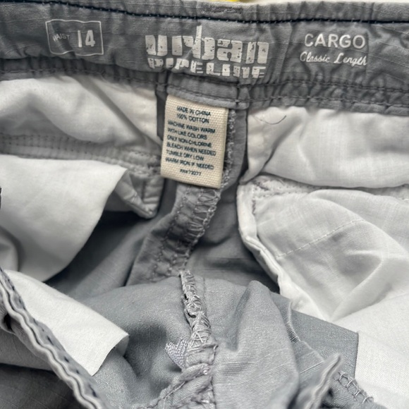 Urban Pipeline gray adjustable waist cargo shorts - Picture 3 of 8